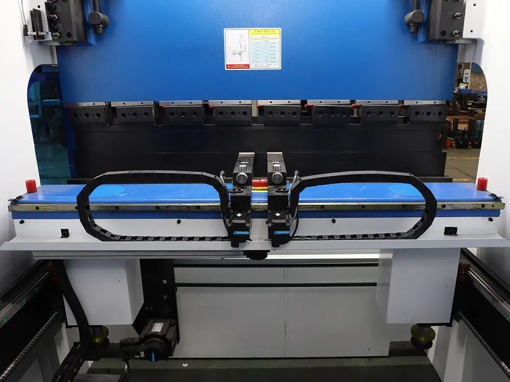 4( X,R,Z1,Z2) axis backgauge controlled by CNC system