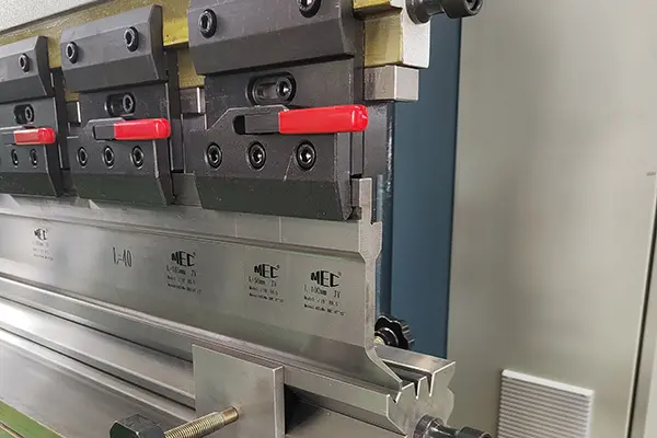 Universal top punch and 4V bottom die